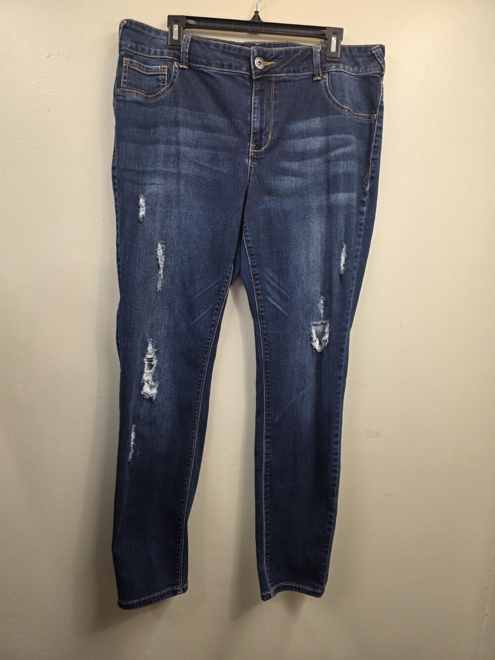 Maurices Womens Jeans Size 16 Reg Skinny Mid-Rise Stretch Distressed